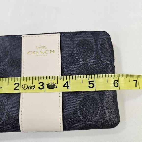 Coach Zip Denim Color Wristlet Wallet. Travel Vacation Night Out Bag - Picture 7 of 7